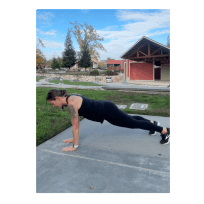 FIT4MOM exercises for moms strong shoulders Plank Shoulder Taps.gif